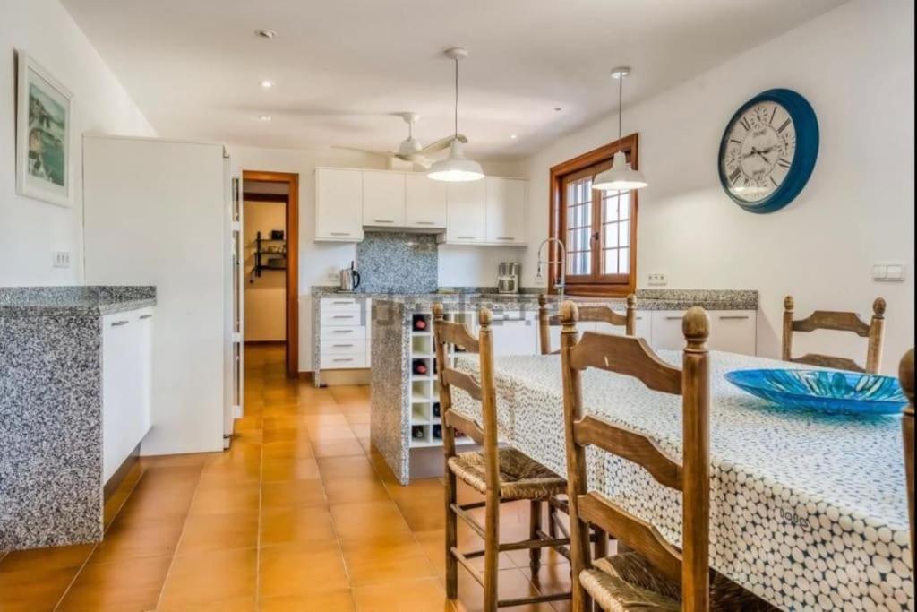 La Calma Espectacular Villa Con Jardin Y Piscina En Menorca S'Algar Exterior foto